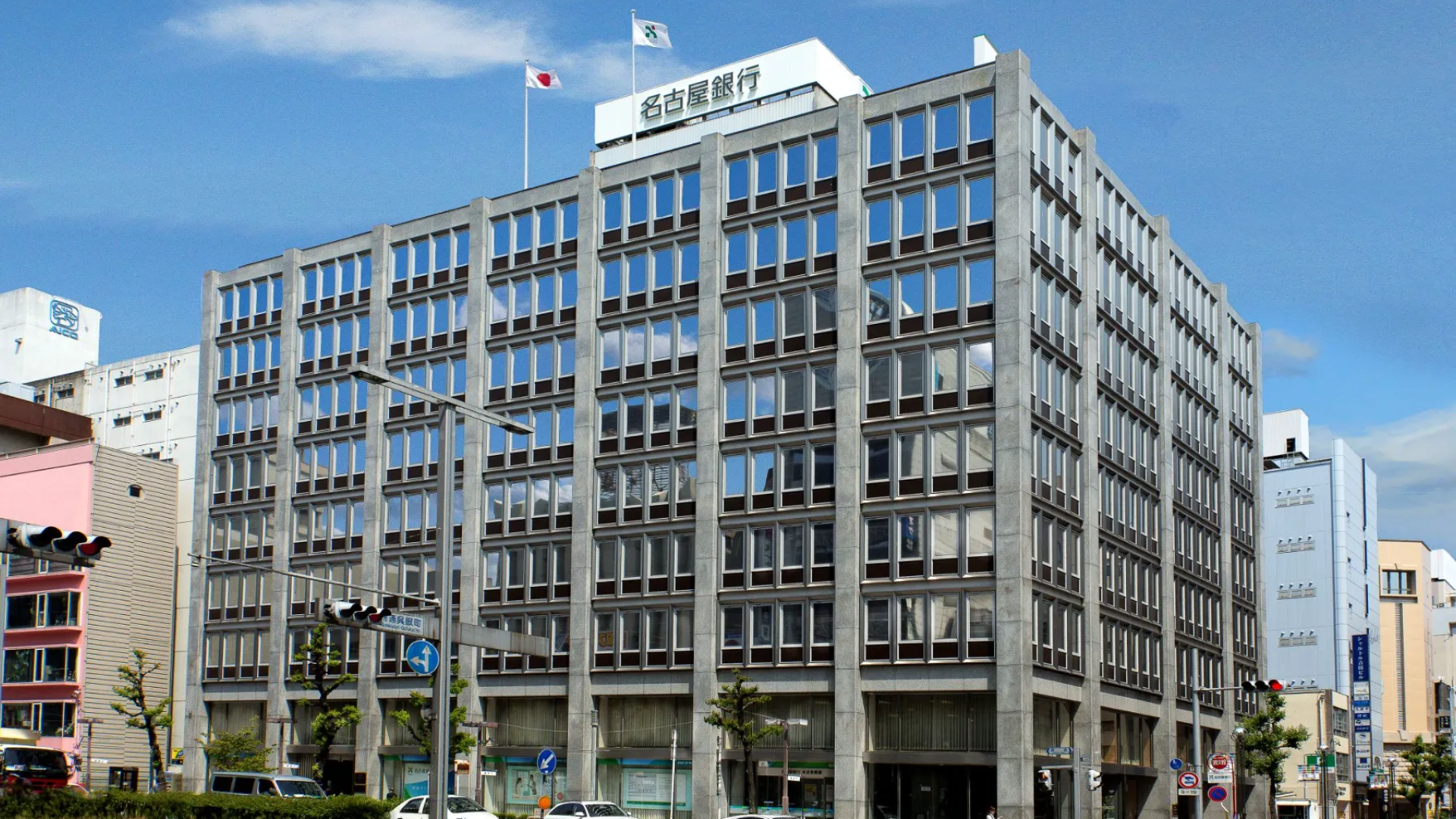 未来を創る、銀行×テクノロジーの舞台裏を見に行こう