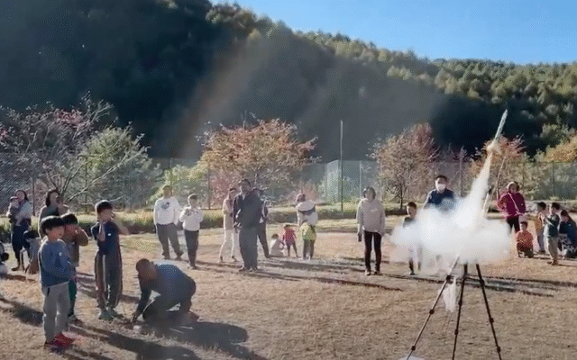 【小学3•4年〜学生対象】本物と同じ構造のモデルロケットを作って、飛ばそう！